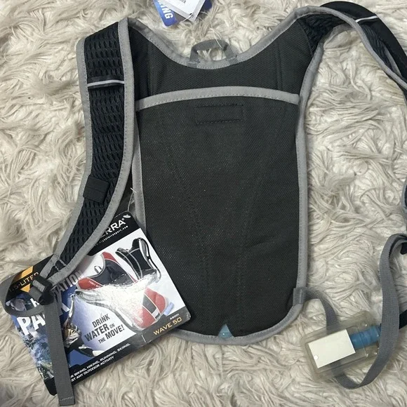 High Sierra 1.5L Hydration Pack Wave 50 Blue Gray Biking Hiking  Running NWT - Picture 5 of 8